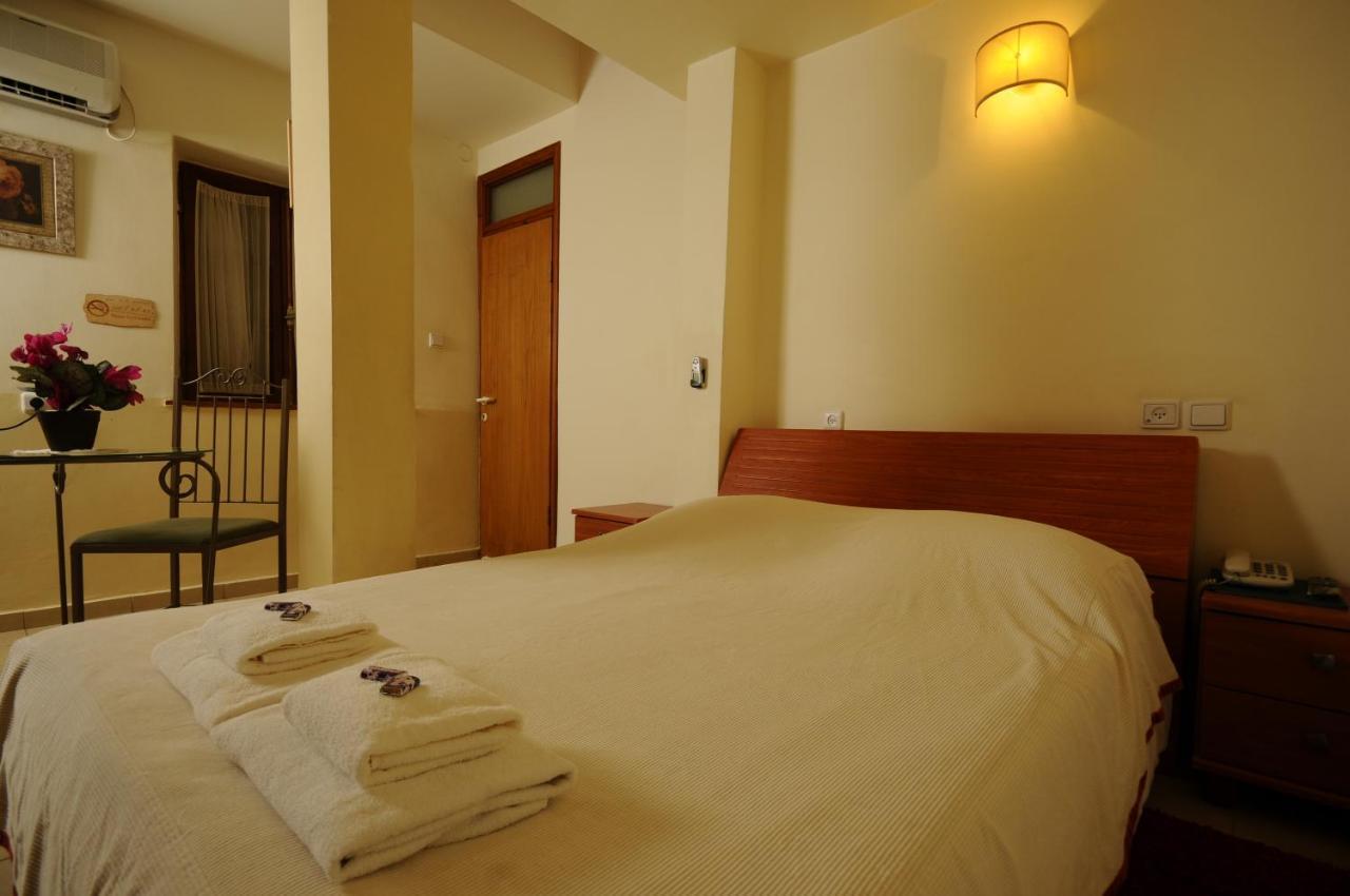 Hapina-Shel-Michal Hotel Mazkeret Batya Room photo